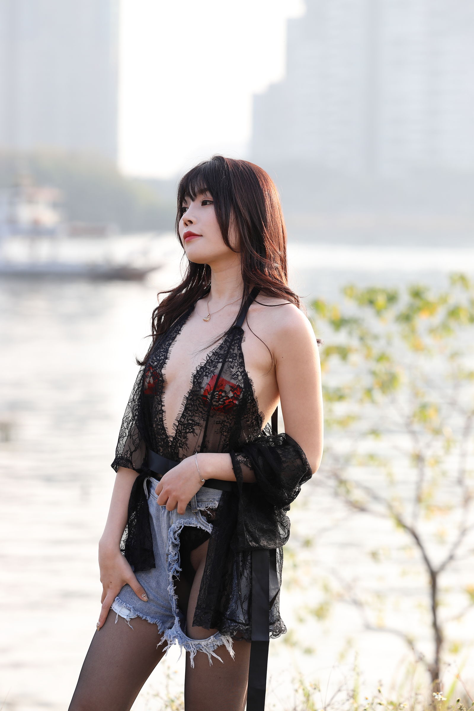 芝芝booty《黑色蕾丝》魔镜街拍