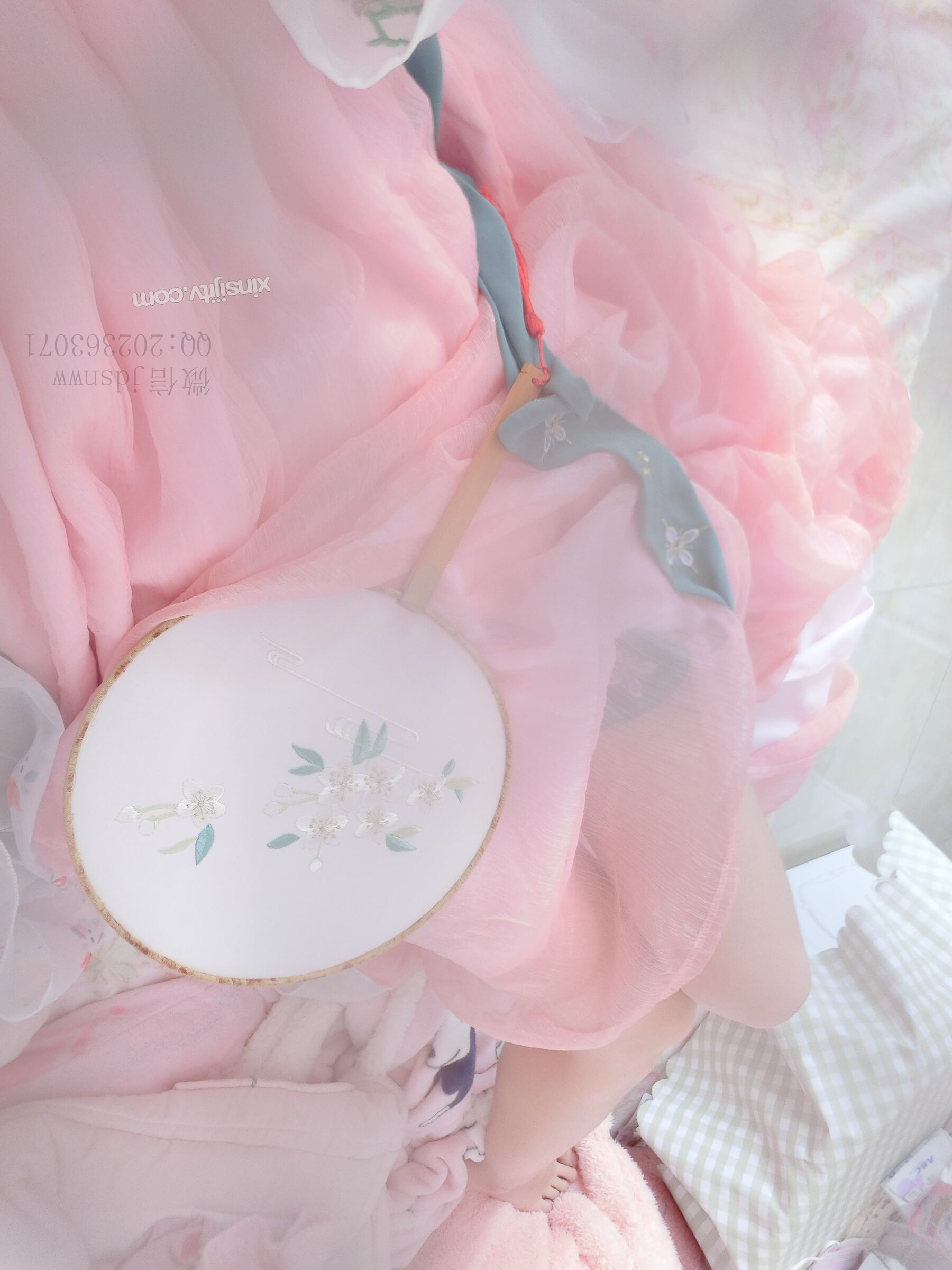 不知名国模大尺度人体私拍套图