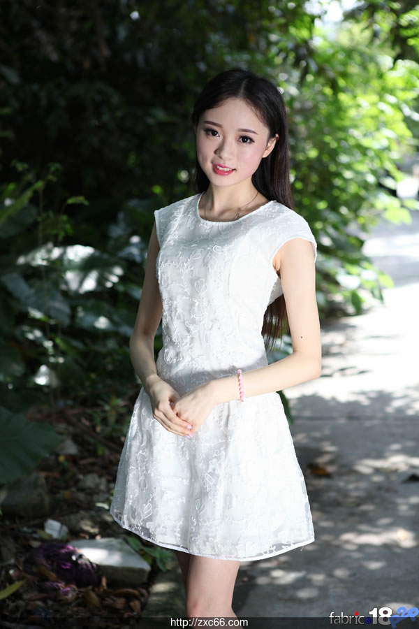 清新小美女国模景甜神似赵小米无圣光人体写真