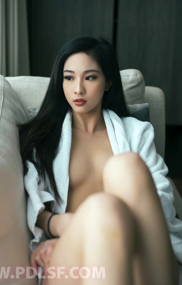 潘多拉第241专辑细草微风岸凝脂美人