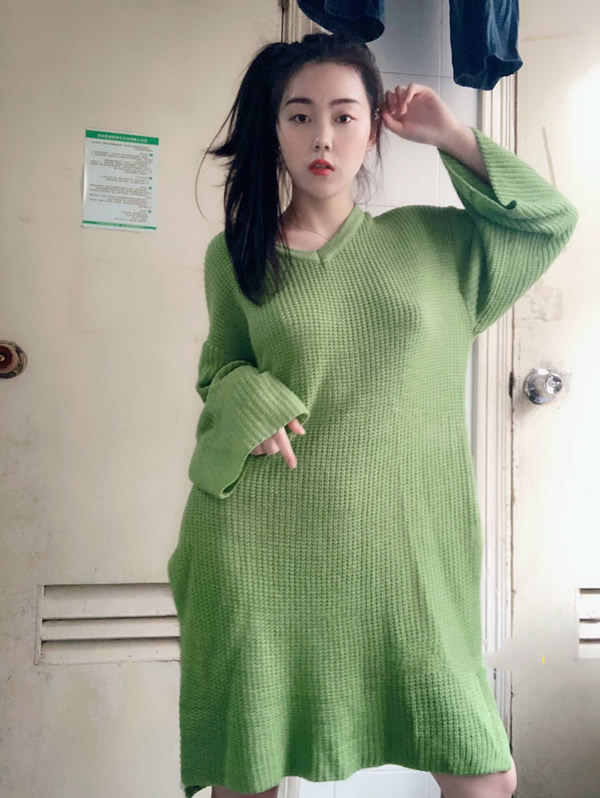 大二气质美女吴X晶宿舍无圣光视图