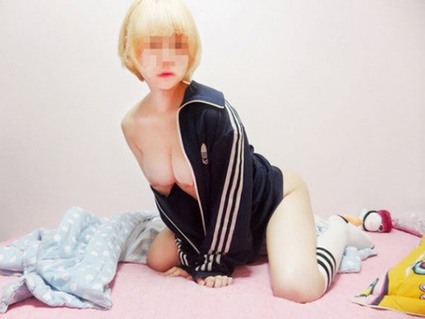 身材超正点的姐妹大尺度私房合集2