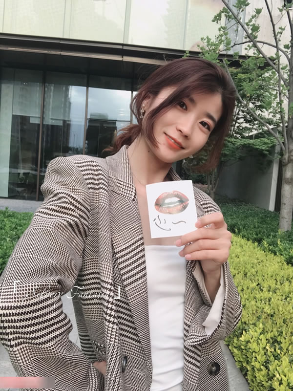 高颜值素人@灿灿举牌私拍尺度视图合集5