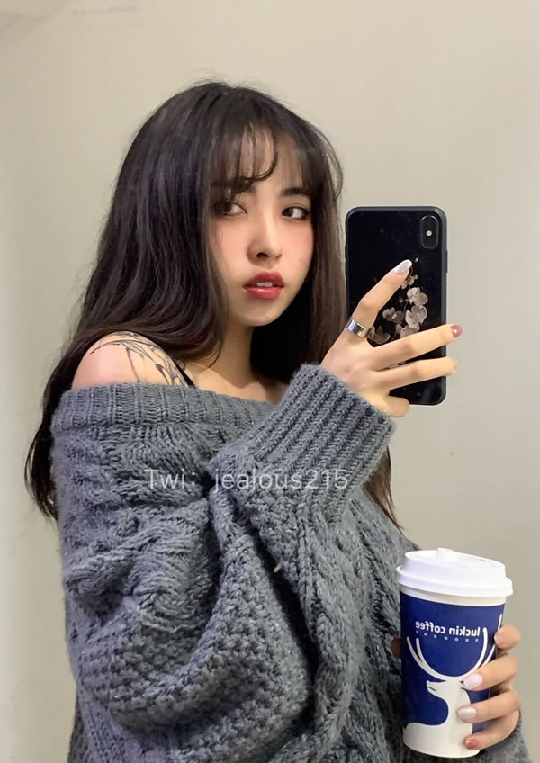 推特网红@jealous215+漂亮小姐姐尺度套图