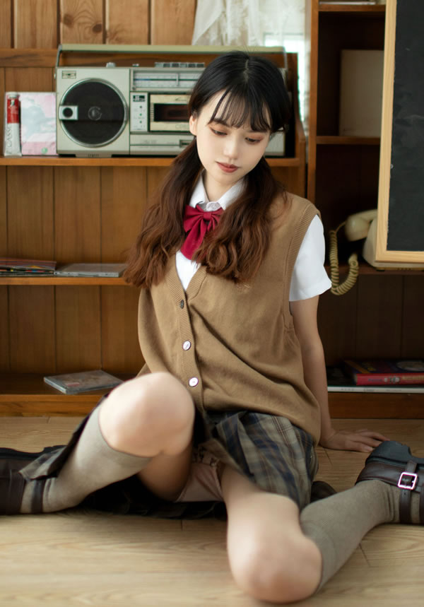 清新大眼妹子劳小白