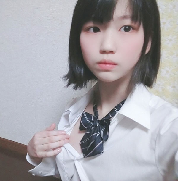 清纯小学妹居家私拍粉嫩尺度视图