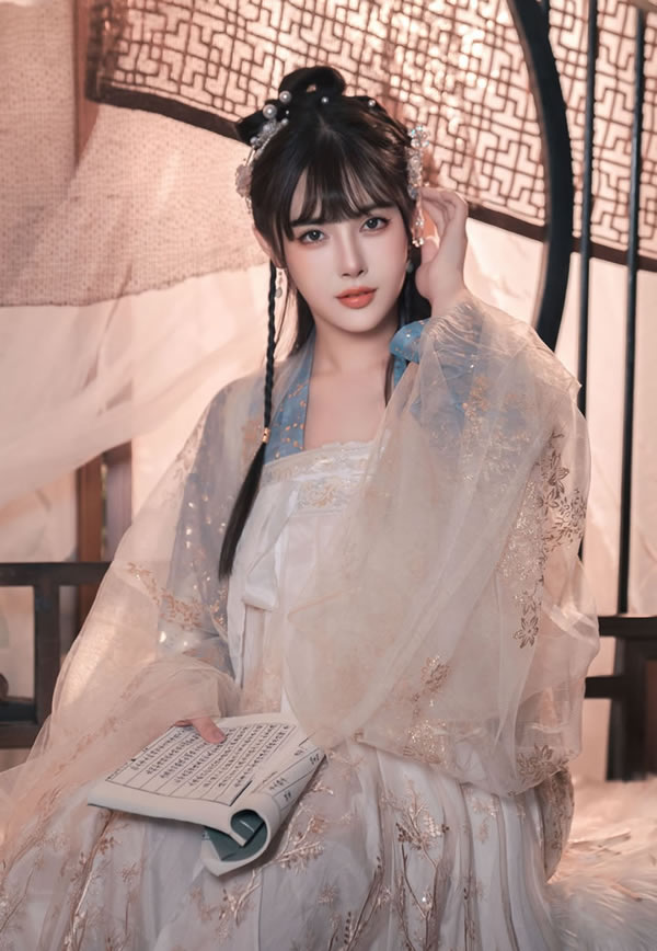 极品福利姬恋恋艾妮