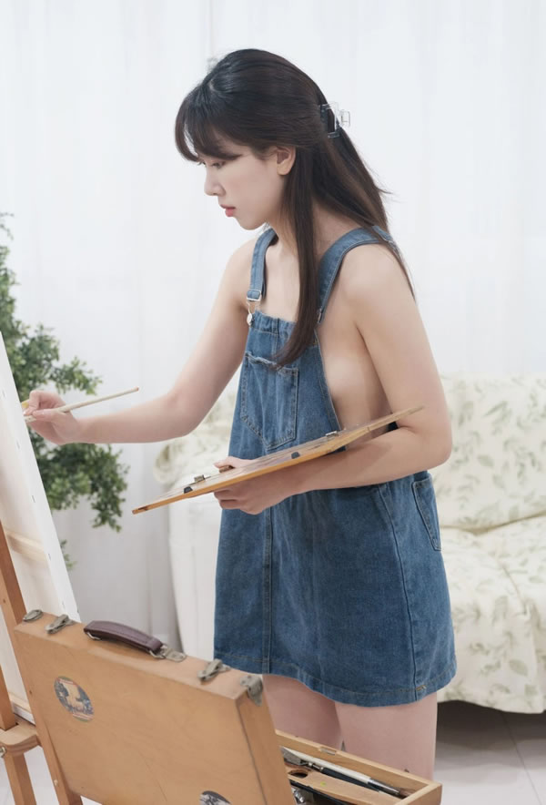 画室里的真空背带裙女孩Shaany无圣光图集