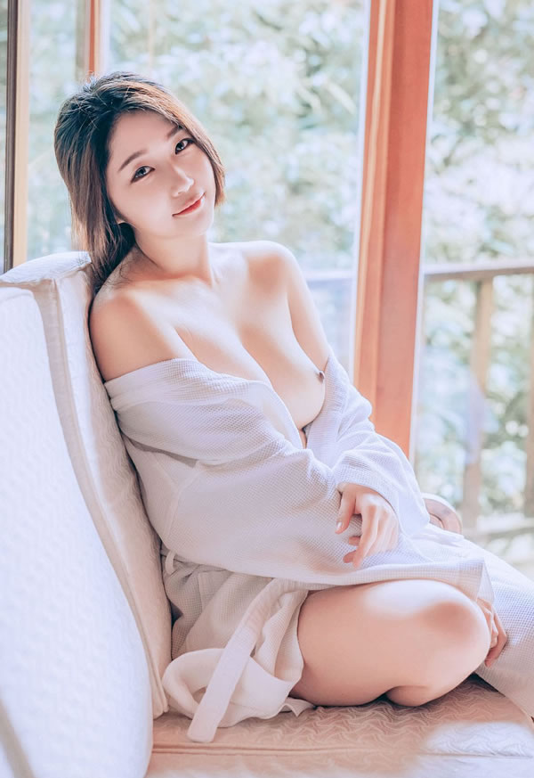 美女肉包Mini之与肉包的温泉之旅