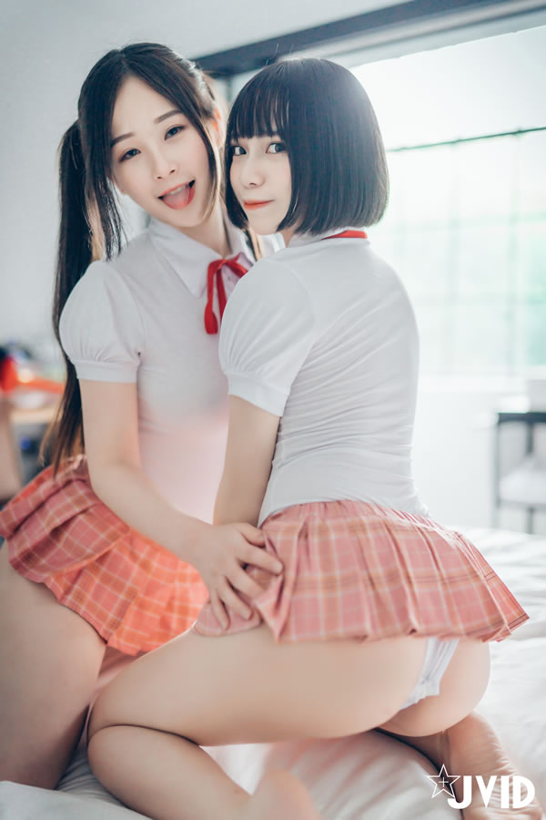 白衣格子JK妹妹婕咪+齐齐百合无圣光图集