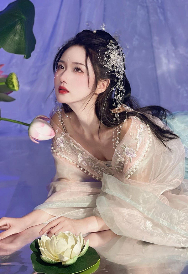 百万粉汉服模特@焕儿尺度私拍视图合集2