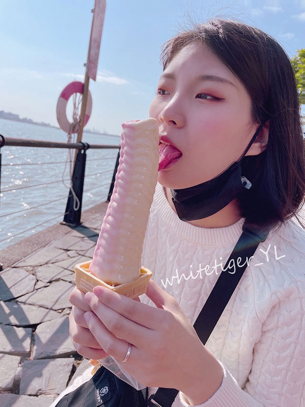 反差婊@whitetiger