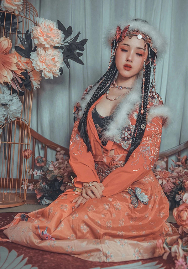 福利姬钛合金TiTi 含香公主