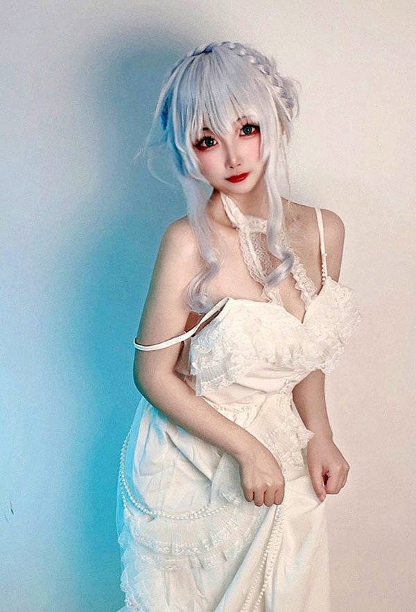 巨乳美女筱田甜 雪女未亡人之白裙