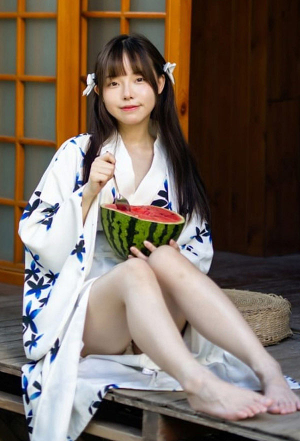 极品福利姬六味帝皇酱 夏日和服唯美无圣光图