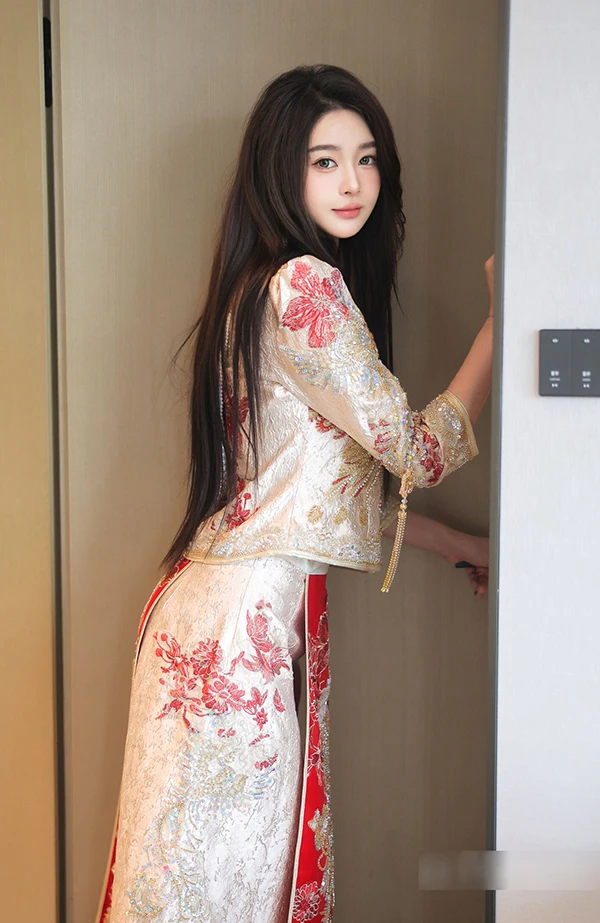 秀人女神candy糖糖红艳情趣网格私购流出