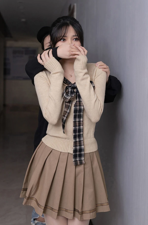 秀人女神鱼子酱Fish遇袭的JK学妹私购流出