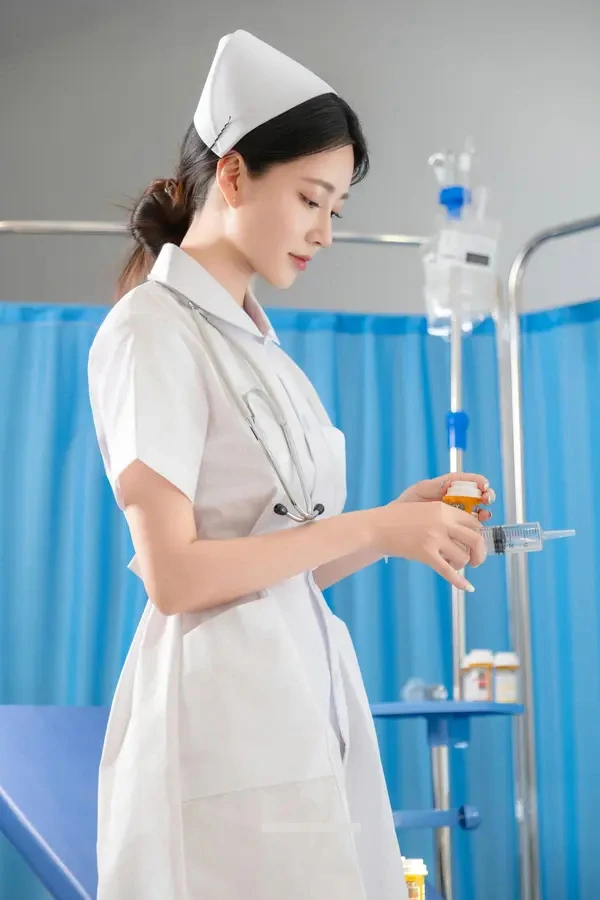 极品女神年年 护士长的秘密无圣光唯美图集